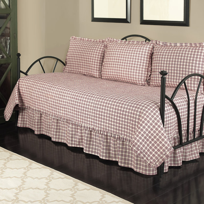 Waverly Norfolk 5 Piece Reversible Daybed Quilt Set & Reviews Wayfair